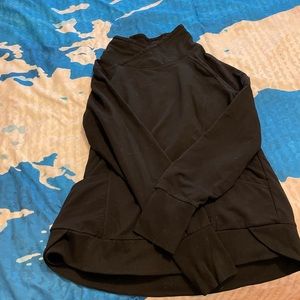 Workout sweater size L
